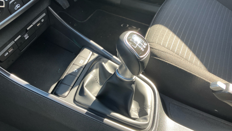 Hyundai i20 1.0T GDi 48V MHD SE Connect 5dr Petrol Hatchback